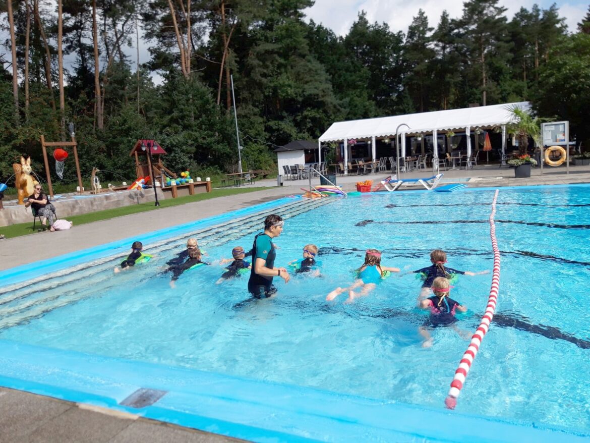 AKTIVITÄTEN SCHWIMMKURSE - Ferienzentrum Heidenau